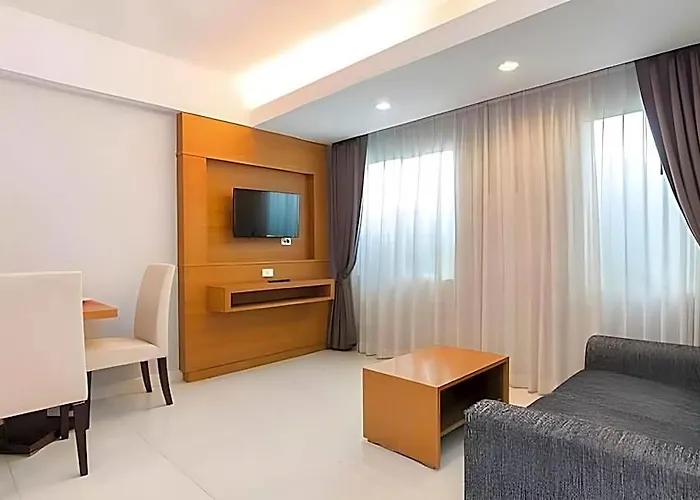 Avion Hotel
